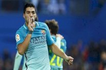 سواريز يتخطى إيفاريستو في صدارة هدافي برشلونة التاريخيين