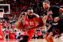 هاردن يواصل تألقه ويقود هيوستن للفوز على اورلاندو