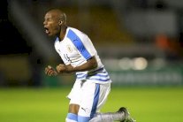 سواريز يوصي برشلونة بضم موهبة أوروغويانية