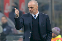 وكيل المدرب بيولي يؤكد سعادة إنتر ميلان بعمل موكله