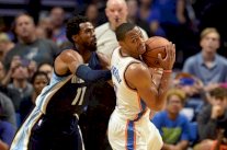 الثلاثية المزدوجة الـ25 لوستبروك تعيد أوكلاهوما إلى السكة الصحيحة