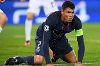 الاصابة تبعد تياغو سيلفا عن مواجهة برشلونة