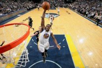 مباراة تاريخية لدرايموند غرين وتواصل انتصارات ميامي وواشنطن