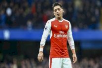 بالاك ينصح أوزيل بالانضمام للبايرن لنيل الألقاب