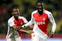 موناكو يستعيد فارق النقاط الثلاث بخماسية نظيفة