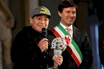 مارادونا يعتبر أن كرة القدم الأرجنتينية باتت 