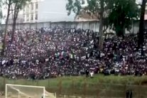 بداية مأساوية لموسم الدوري الأنغولي بمقتل 17 شخصا بسبب التدافع