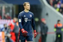 نوير يقلل من شأن التقارير عن احتمال انتقاله إلى مانشستر سيتي