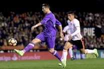 فالنسيا يسقط ريال مدريد ويشعل الصراع على صدارة الليغا