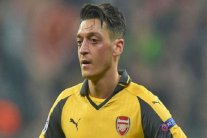 وكيل اللاعب: أوزيل كبش فداء لسوء نتائج آرسنال