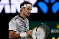 فيدرر يتعهد مواصلة اللعب في بال حتى 2019