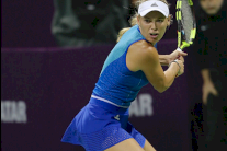 بليسكوفا وفوزنياكي إلى نهائي دورة الدوحة