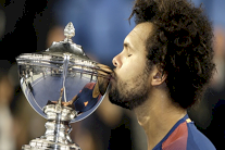 تسونغا يتوج بلقب دورة مرسيليا