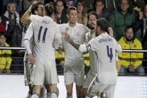 ريال مدريد يحتفظ بالصدارة وهدف قاتل لميسي ينقذ برشلونة