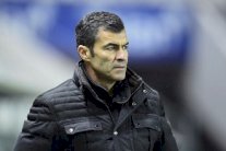 البرتغالي ألميدا يخلف تشيكوليني في تدريب باستيا