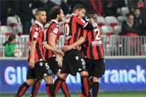 نيس يزاحم موناكو على الصدارة بفوز صعب على مونبلييه