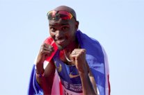 العداء البريطاني محمد فرح يُصر على 