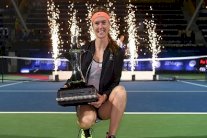 سفيتولينا تحرز لقب دورة دبي وتدخل نادي العشر الأوليات