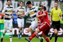 مونشنغلادباخ يعمق جراح انغولشتات في الدوري الألماني