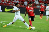 قمة بين الجزيرة المتصدر والأهلي الوصيف في الدوري الإماراتي