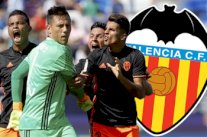 موقع فالنسيا الرسمي يصف لاعبيه بـ