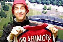 أسطورة آرسنال نادم على تفريط النادي بإبراهيموفيتش