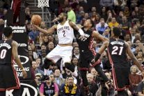 ديترويت يظهر مجددا هشاشة كليفلاند ووستبروك يعادل تشامبرلاين