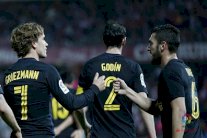 اشبيلية يتعثر مجددا واتلتيكو مدريد يقلص الفارق