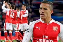 لاعبو أرسنال يديرون ظهورهم لأليكسيس سانشيز 