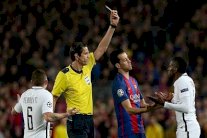 الويفا لن يوقف حكم مباراة برشلونة-باريس سان جرمان