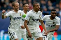 مبابي يبقي موناكو على غيمته وسان جرمان يطارده