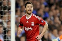 تشابي ألونسو متحمس للعب في 