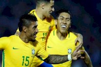 البرازيل تقسو على الأوروغواي وميسي ينعش الأرجنتين