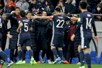 اليابان تعزز آمالها بالتأهل إلى كأس العالم وتايلاند تودع