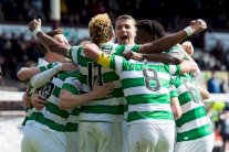 سلتيك يسحق هارتس و يتوج بطلا للدوري الأسكتلندي