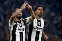 هيغواين يعيد يوفنتوس إلى سكة الانتصارات ويقربه من اللقب