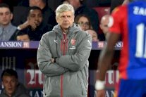 فينغر غير مكترث ببحث إدارة أرسنال في مستقبله