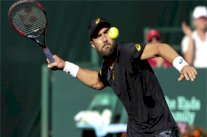 ستيف جونسون يفاجىء ستوك ويواجه بيلوتشي في نهائي دورة هيوستن