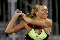 شارابوفا تقلل من شأن الانتقادات قبيل عودتها إلى المنافسات