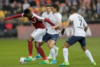 ماتويدي يبقي آمال باريس سان جرمان في الدفاع عن اللقب