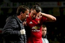 انتهاء موسم إبراهيموفيتش بعد إصابته بقطع في الرباط الصليبي