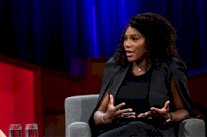 سيرينا أعلنت حملها عن طريق الخطأ وتؤكد عودتها بعد الانجاب