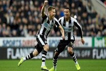 بينيتيز يعيد نيوكاسل إلى الدوري الإنكليزي الممتاز