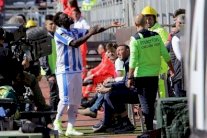 الغاني مونتاري يترك الملعب بسبب عنصرية جمهور كالياري