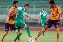 الكويت يتمسك بالصدارة والقادسية يتخطى السالمية في الدوري الكويتي