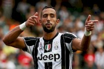 بنعطية يحتج على شتائم عنصرية خلال مقابلة مع قناة راي