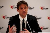 الاتحاد الدولي لألعاب القوى يدافع عن اقتراح إلغاء الأرقام القياسية