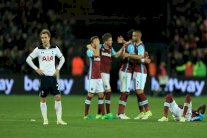وست هام يقدم هدية ثمينة لتشلسي باسقاطه توتنهام