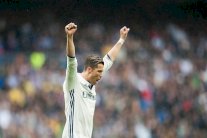 هكذا احتفل رونالدو بعدد متابعيه في إنستغرام