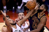 كليفلاند الى نهائي المنطقة الشرقية وواشنطن وهيوستن يفرضان التعادل